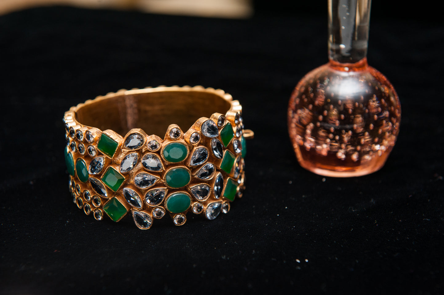 Royal Mirage-Kundan Bangle