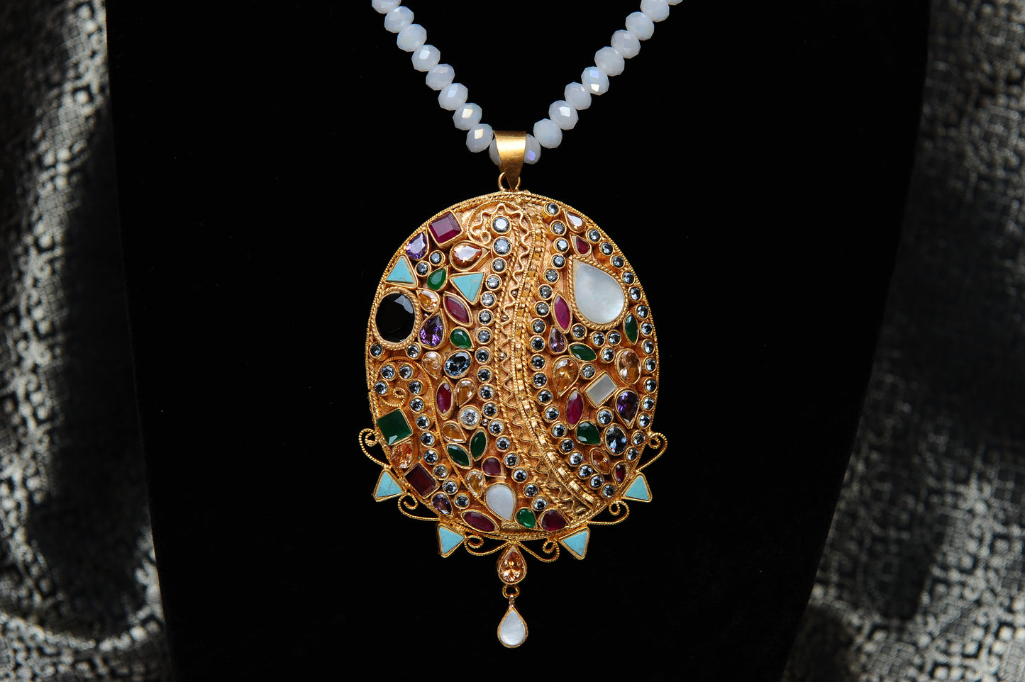 Celestial Bloom Pendant Necklace-Kundan
