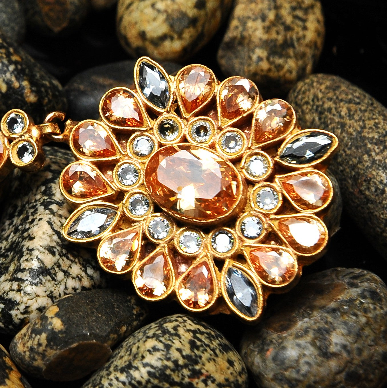 Amber Crown Mattha Patti-Kundan