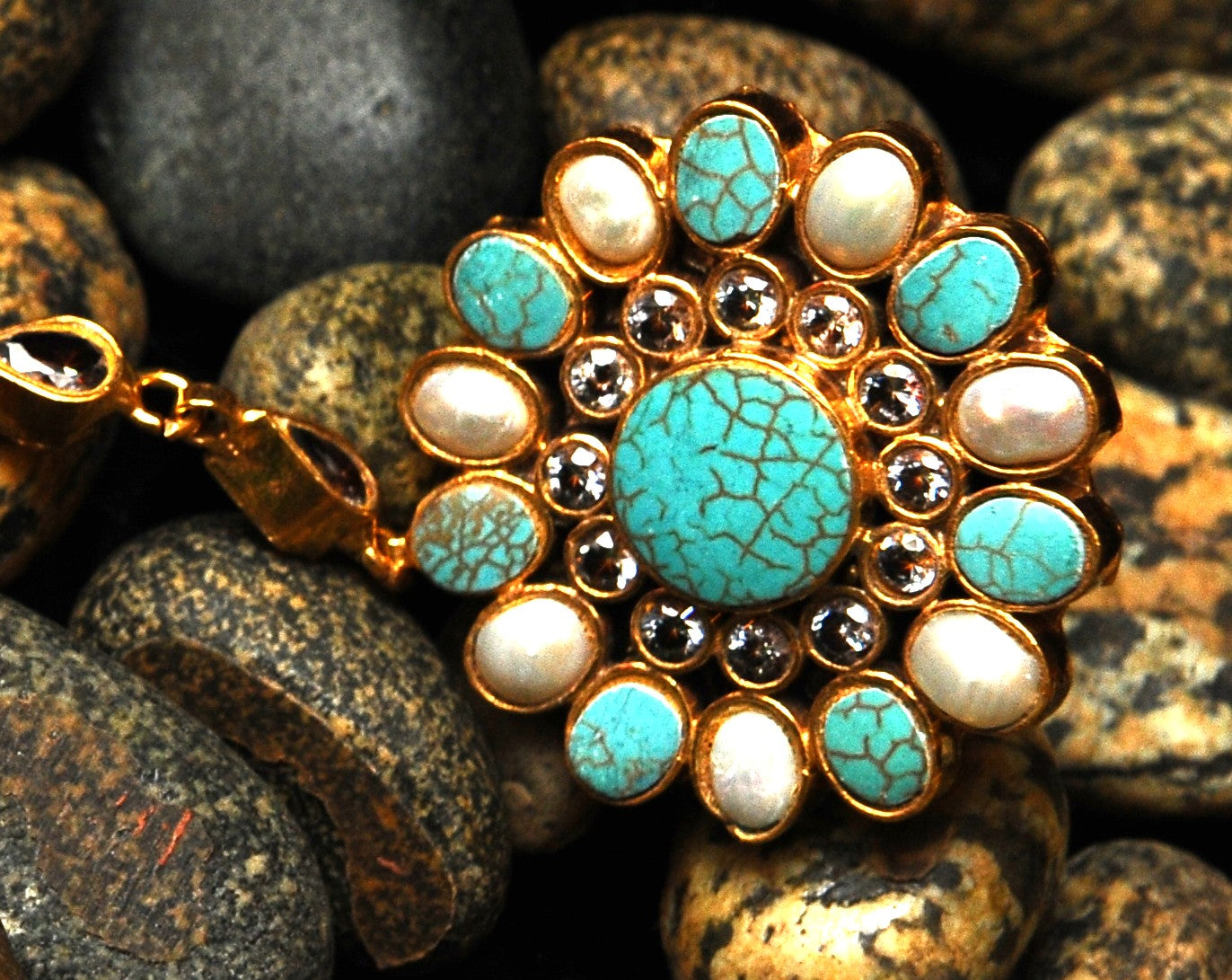 Turquoise Petal Mattha Patti-Kundan