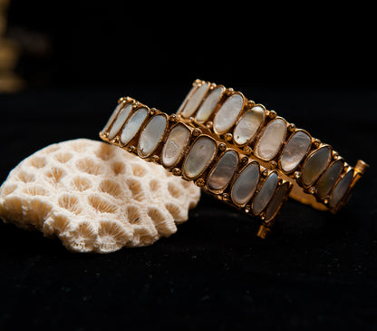 Coral Whisper-Kundan Bangles