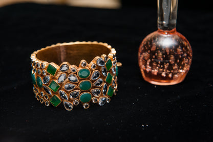 Royal Mirage-Kundan Bangle