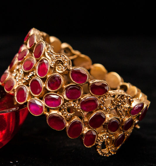 Crimson Empress-Kundan Bangles
