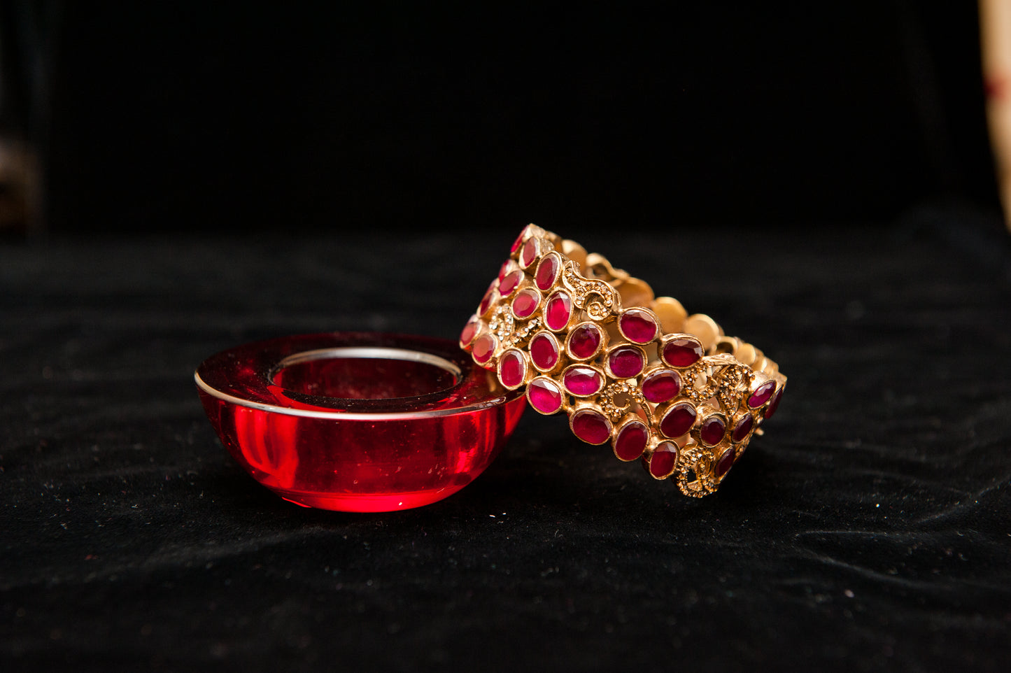 Crimson Empress-Kundan Bangles
