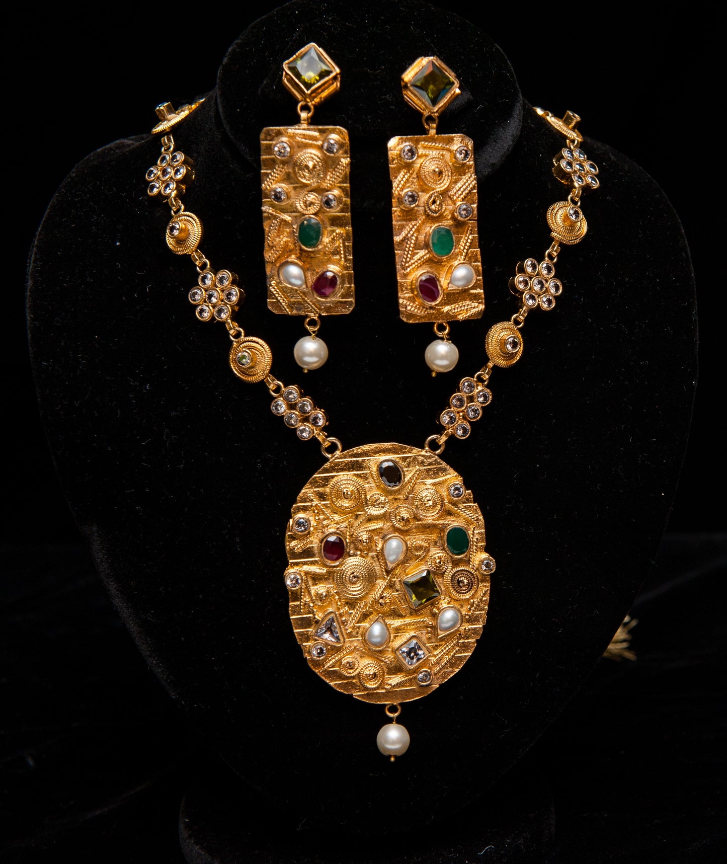 Gem Empress Set-Kundan