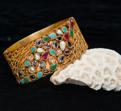 Garden of Gems-Kundan Bangle