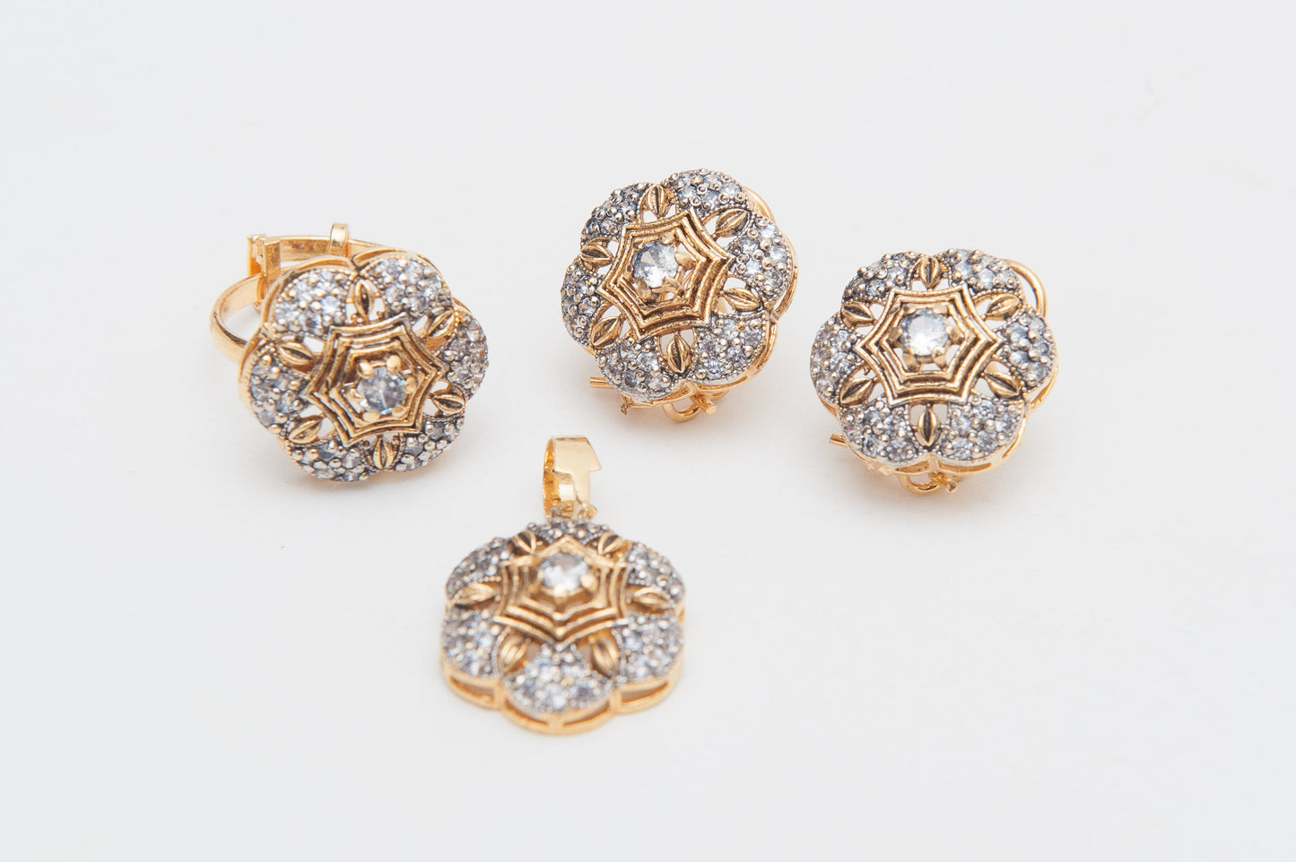 Golden Flower Locket Set-Gol Plated