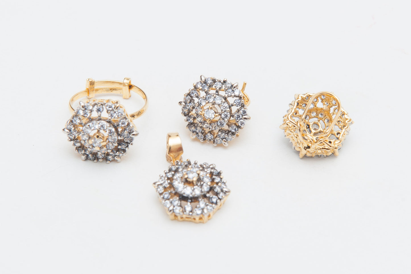 Crystal Bloom Locket Set-Gold Plated