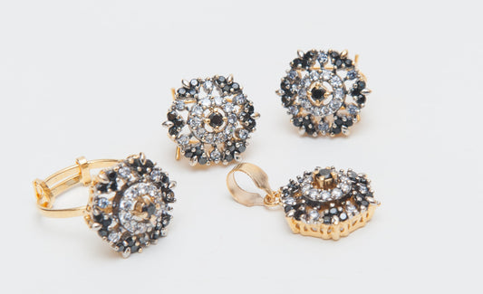 Midnight Bloom Locket Set-Gold Plated