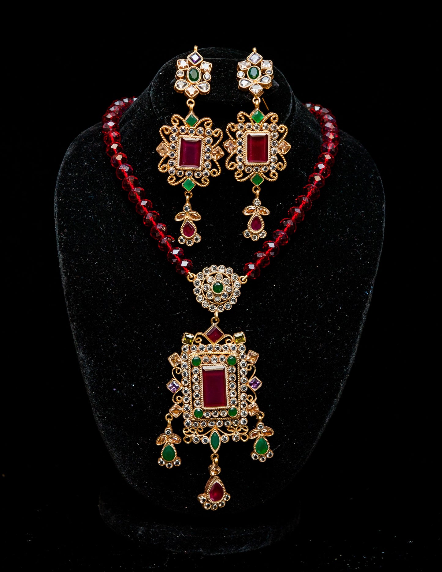 Crimson Majesty Set-Kundan