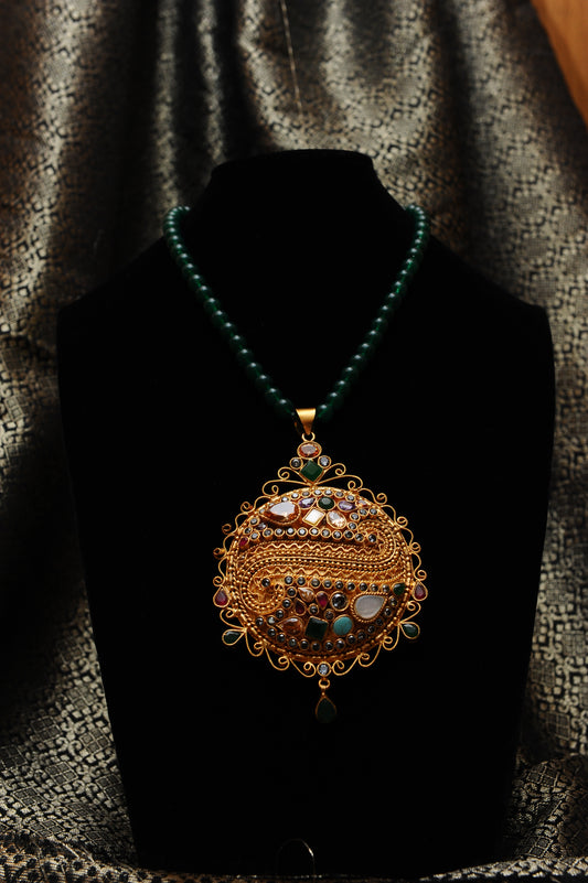 Regal Harmony Pendant Necklace-Kundan