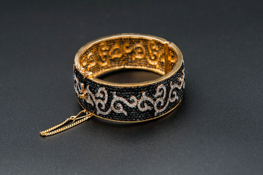 925 Sterling-Silver Black Stone with 24K Gold-Plated Bangle (Gold Making)