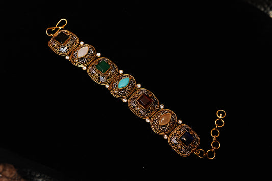 Gemframe Legacy Bracelet-Kundan