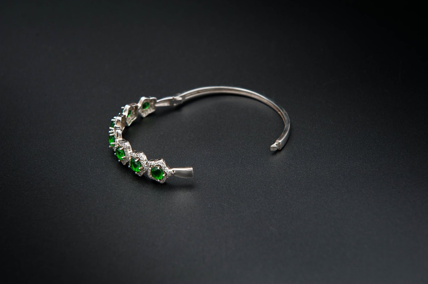 Emerald Frost Bracelet — 925 Sterling Silver, Rhodium Finish