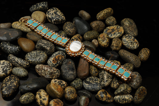 Tranquil Crest Bracelet-Kundan