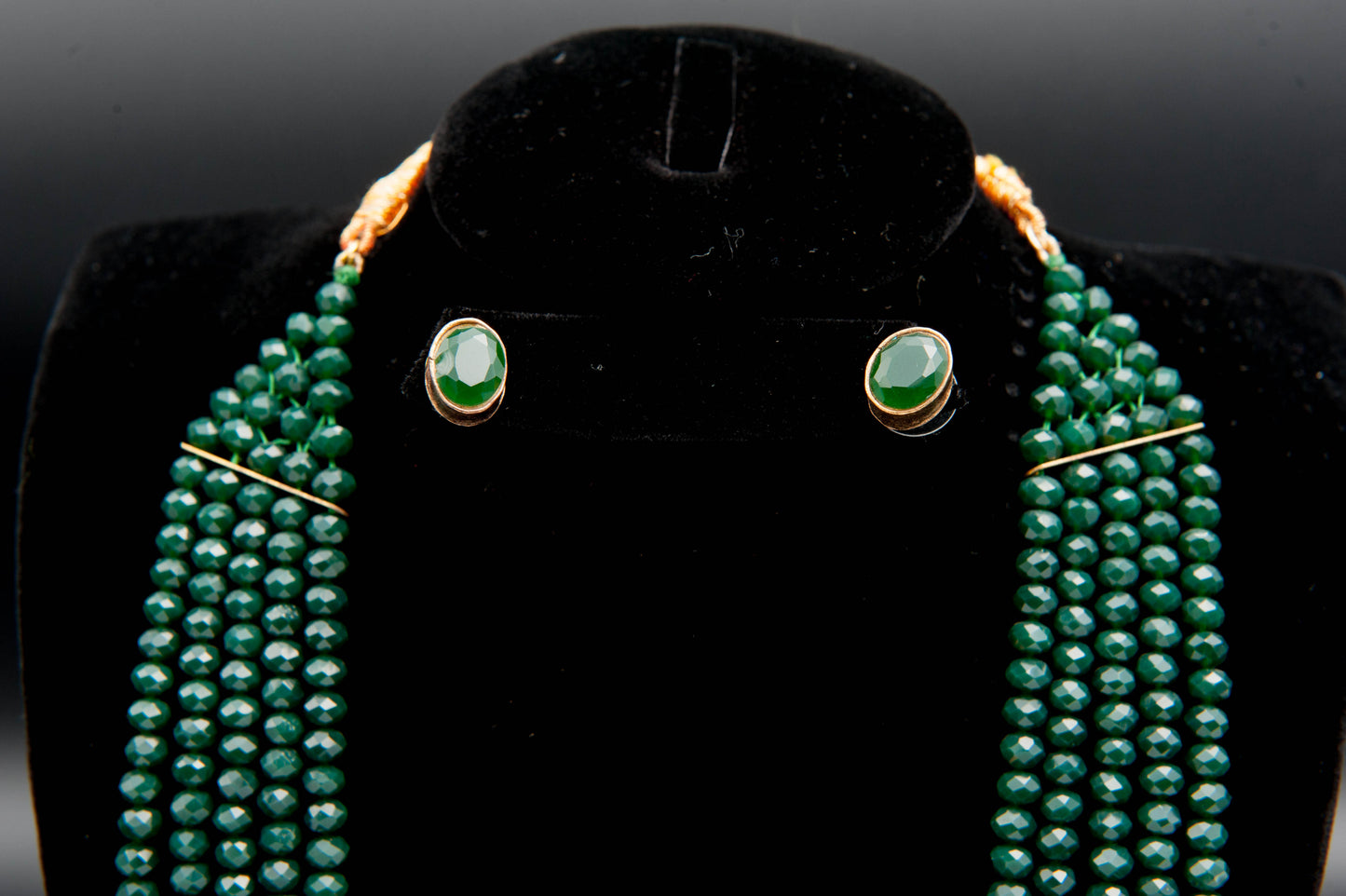 Emerald Empress-Kundan Set