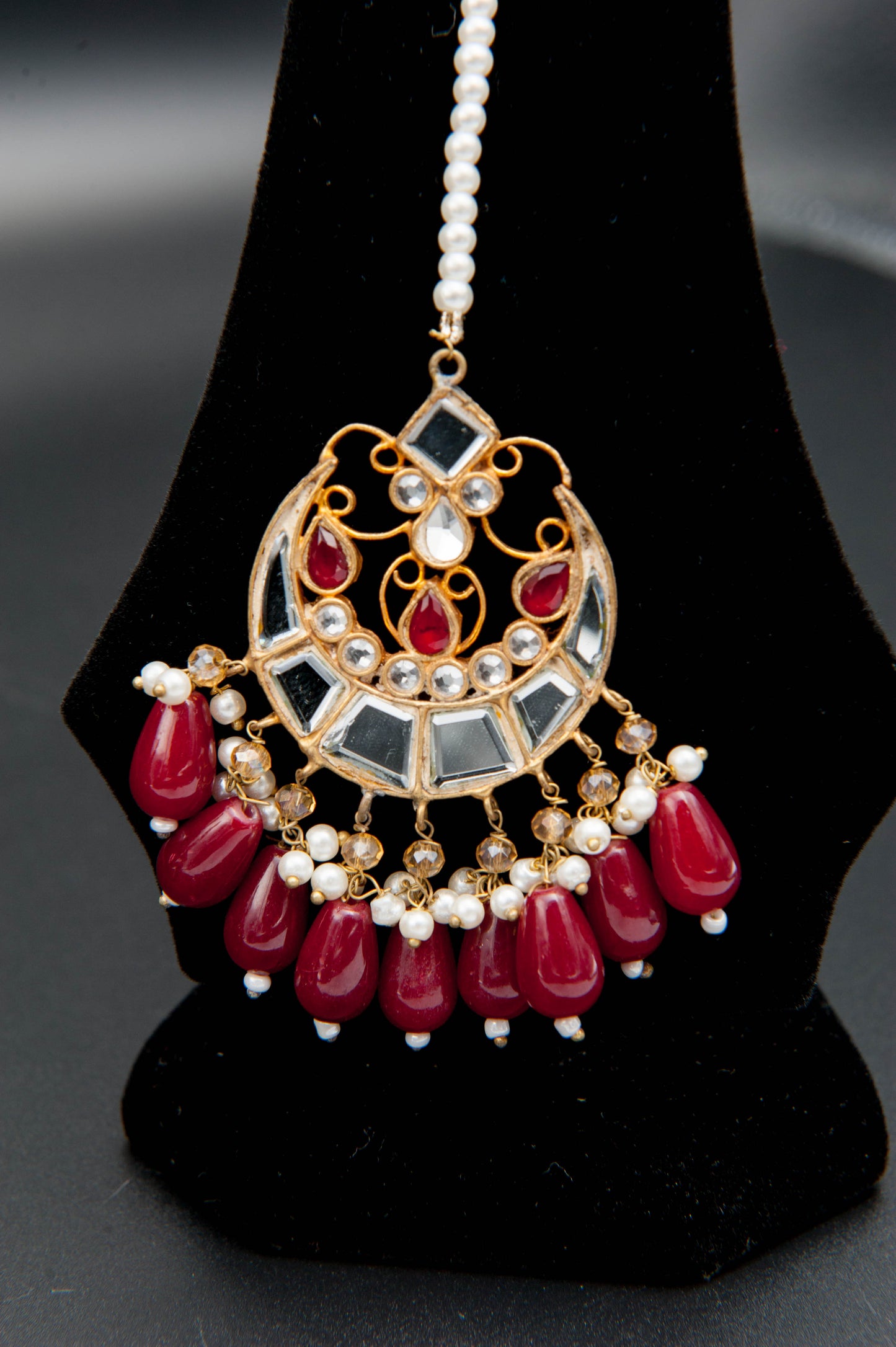 Regal Crimson Heirloom-Kundan Set